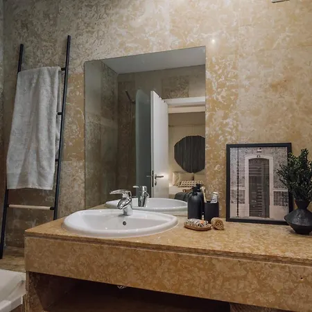 Апартаменты Geres - 3 Bedrooms In Alvalade *