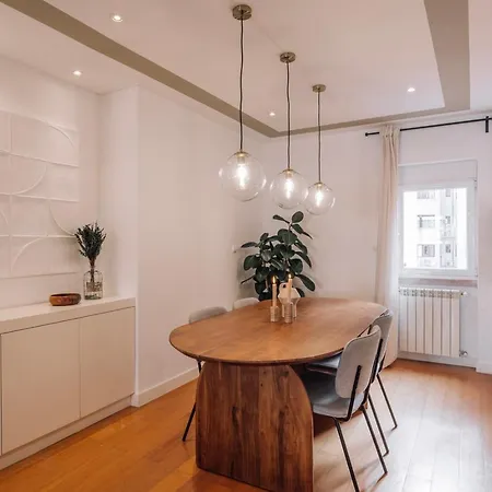 Geres - 3 Bedrooms In Alvalade Apartment *