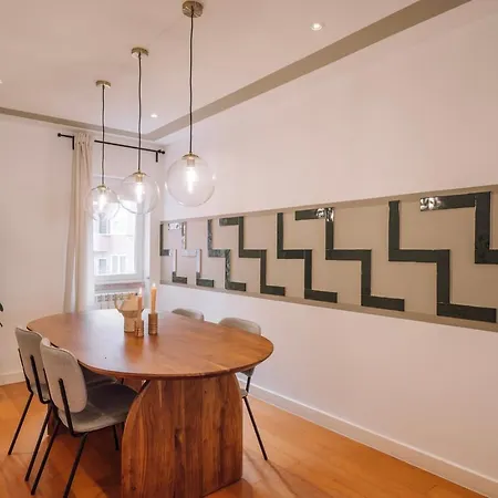 Geres - 3 Bedrooms In Alvalade Лиссабон